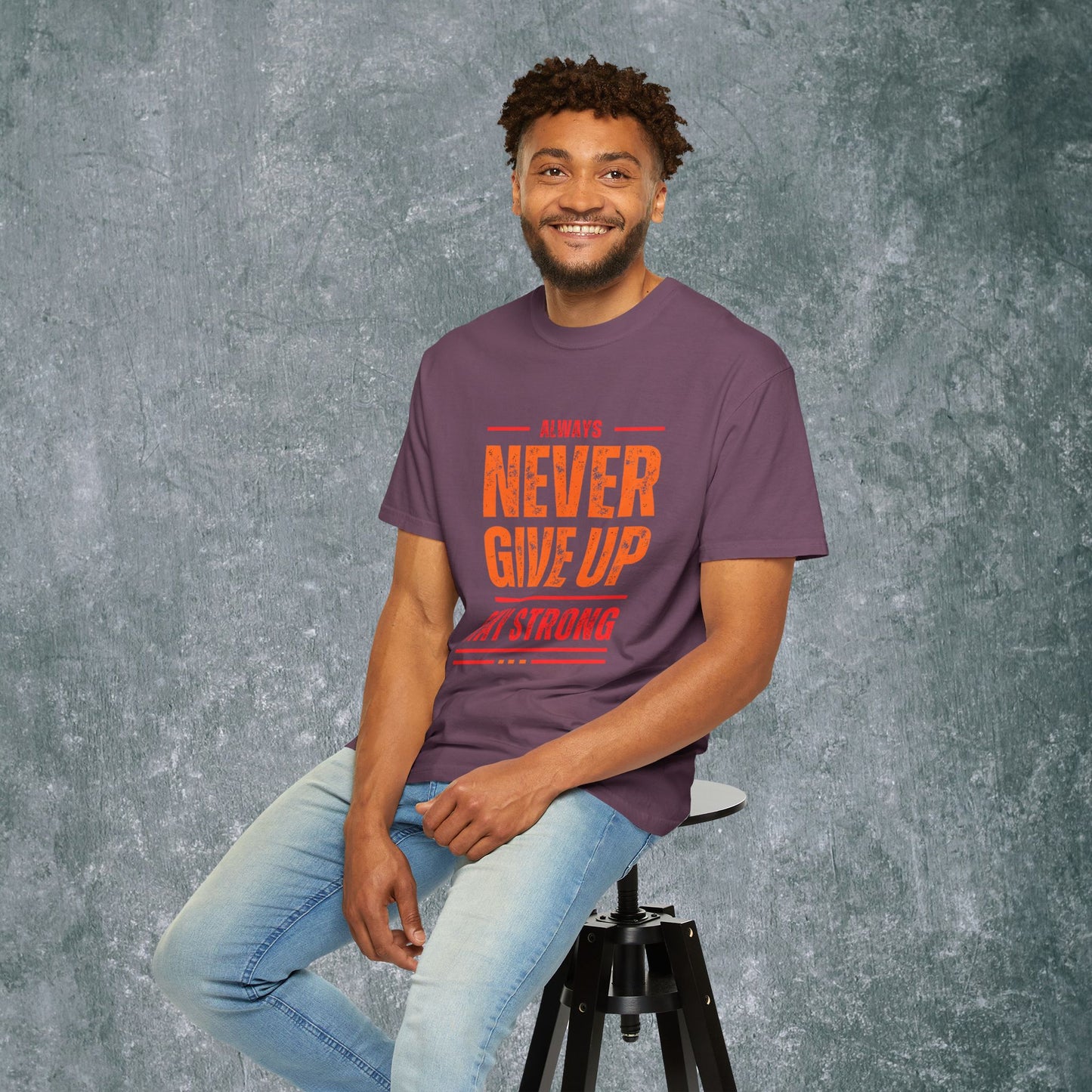 Garment-Dyed T-shirt with Bold Lines Design