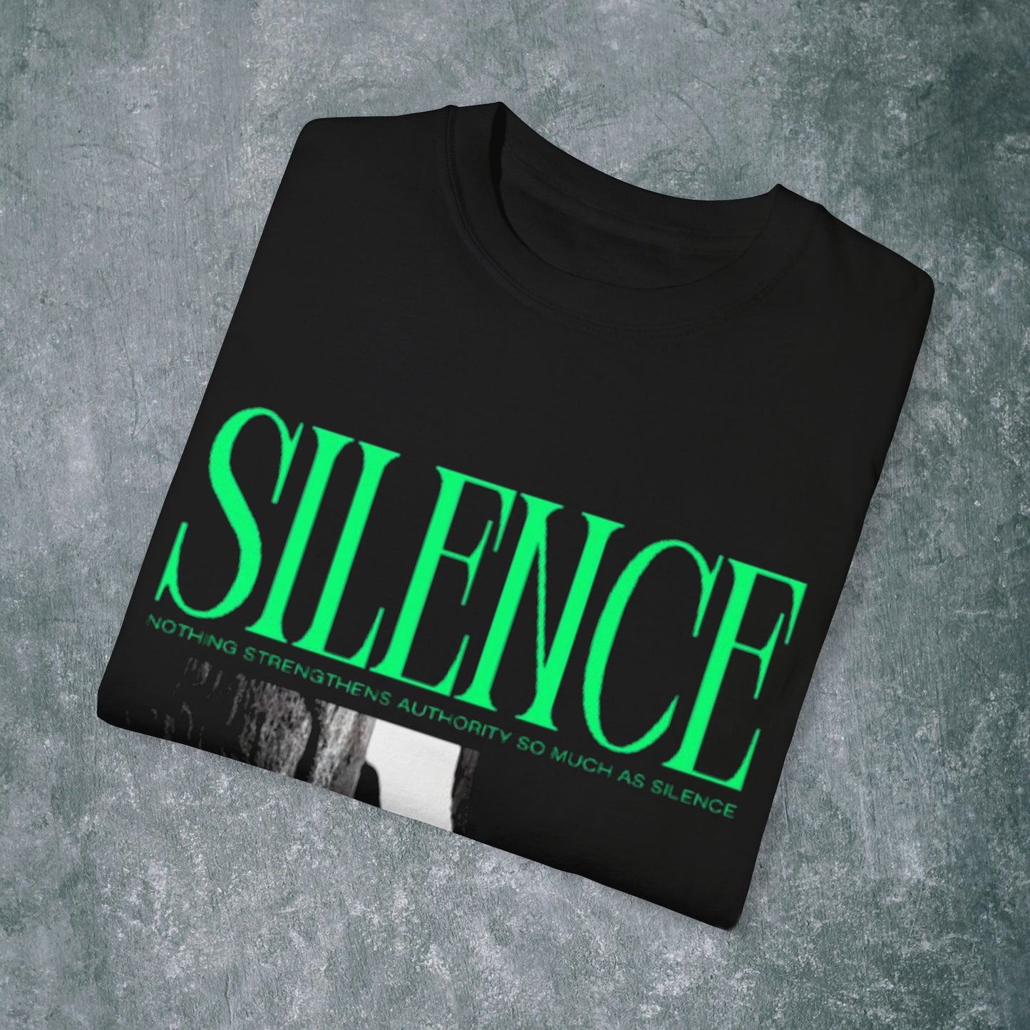 Garment-Dyed T-Shirt with 'Silence' Graphic - Casual Streetwear for Relaxed Vibes
