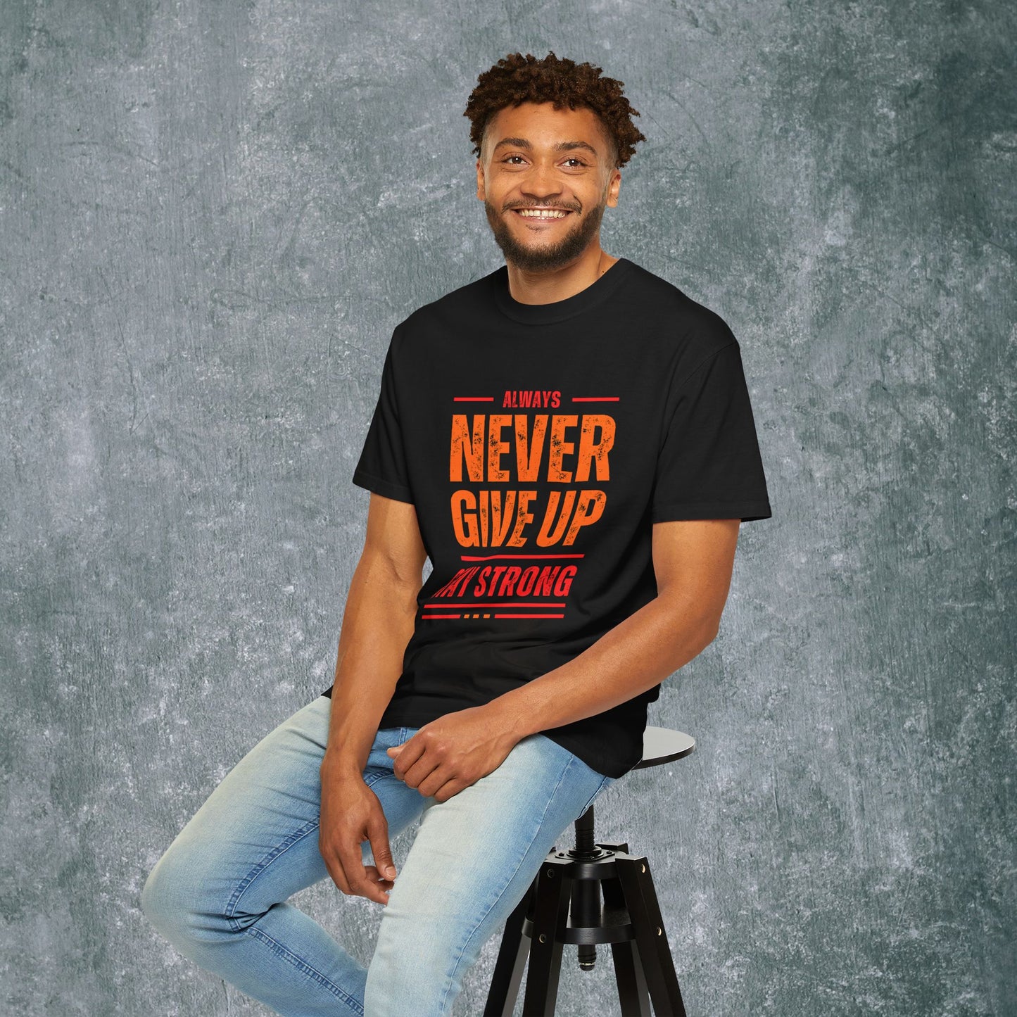 Garment-Dyed T-shirt with Bold Lines Design