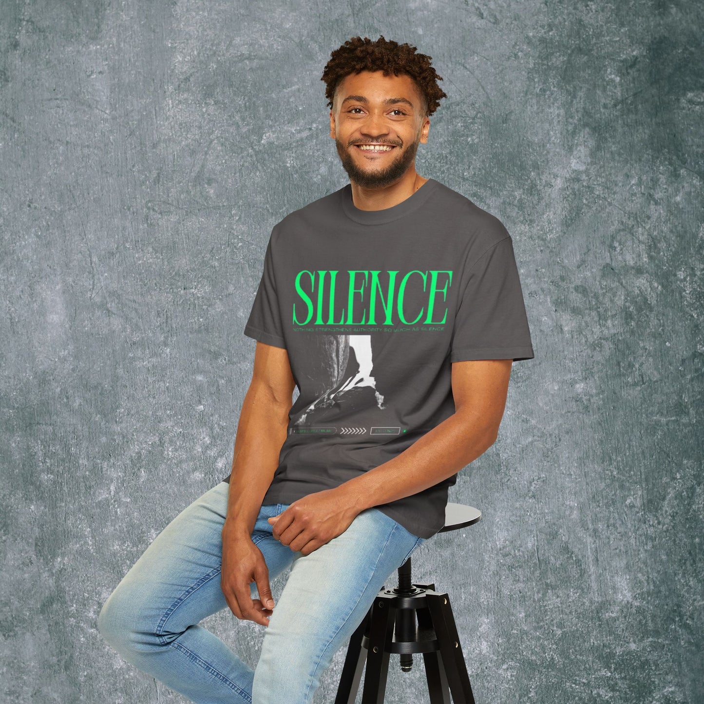 Garment-Dyed T-Shirt with 'Silence' Graphic - Casual Streetwear for Relaxed Vibes