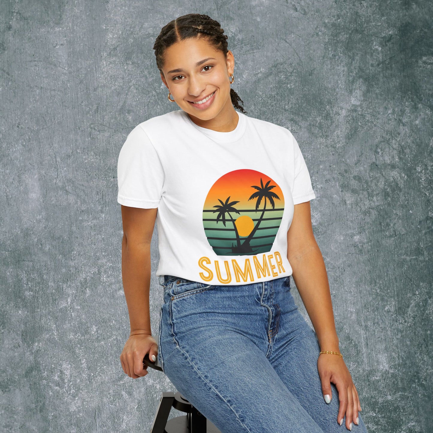 Summer Sunset Graphic Unisex T-Shirt | Vibrant Vacation Vibe