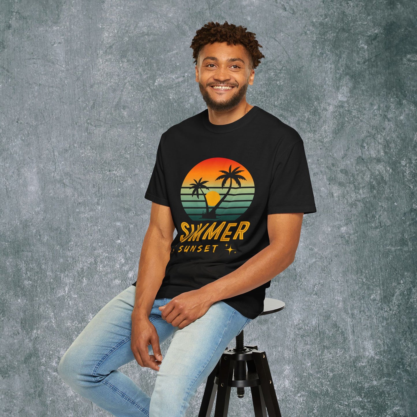 Summer Sunset Graphic Unisex T-Shirt | Vibrant Vacation Vibe