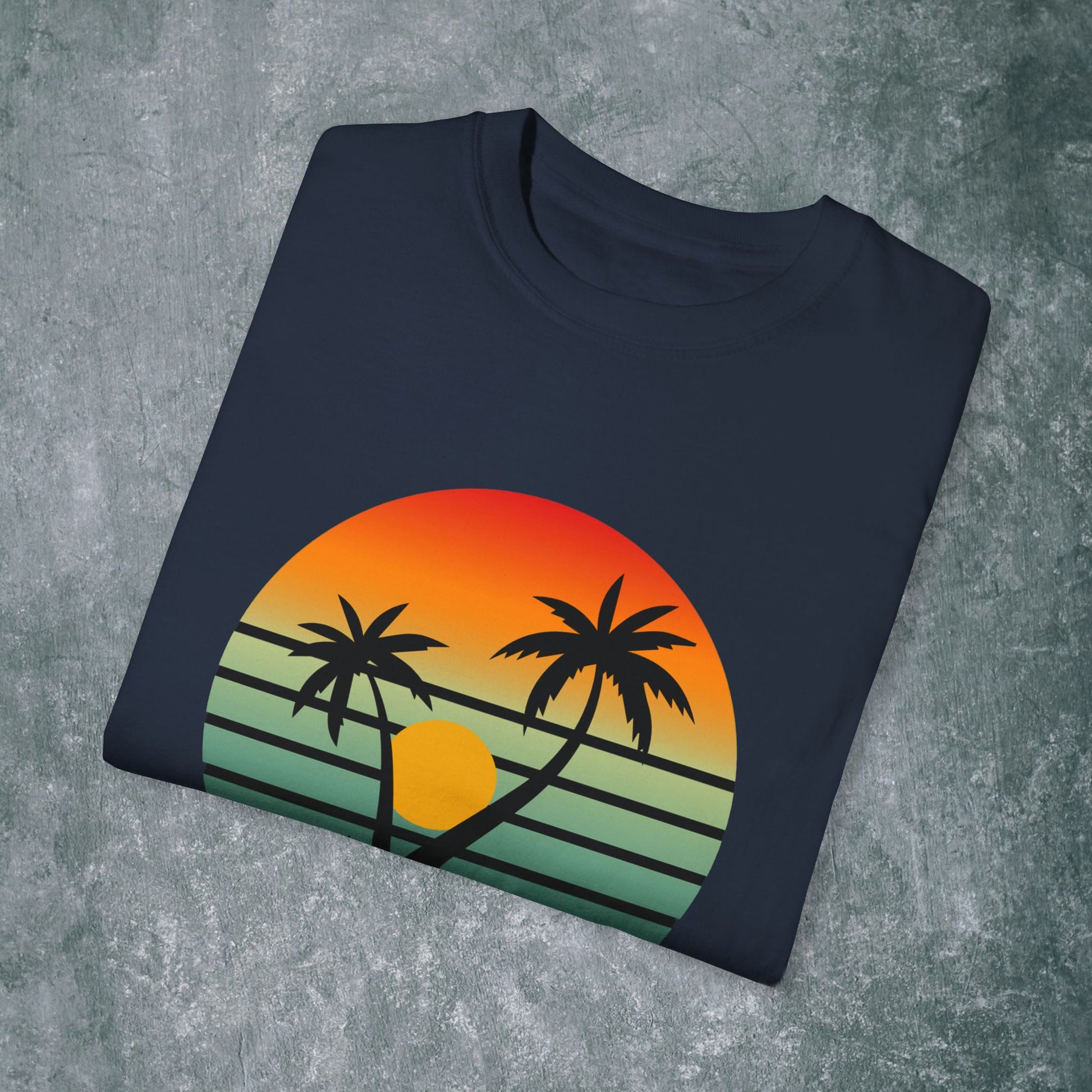Summer Sunset Graphic Unisex T-Shirt | Vibrant Vacation Vibe