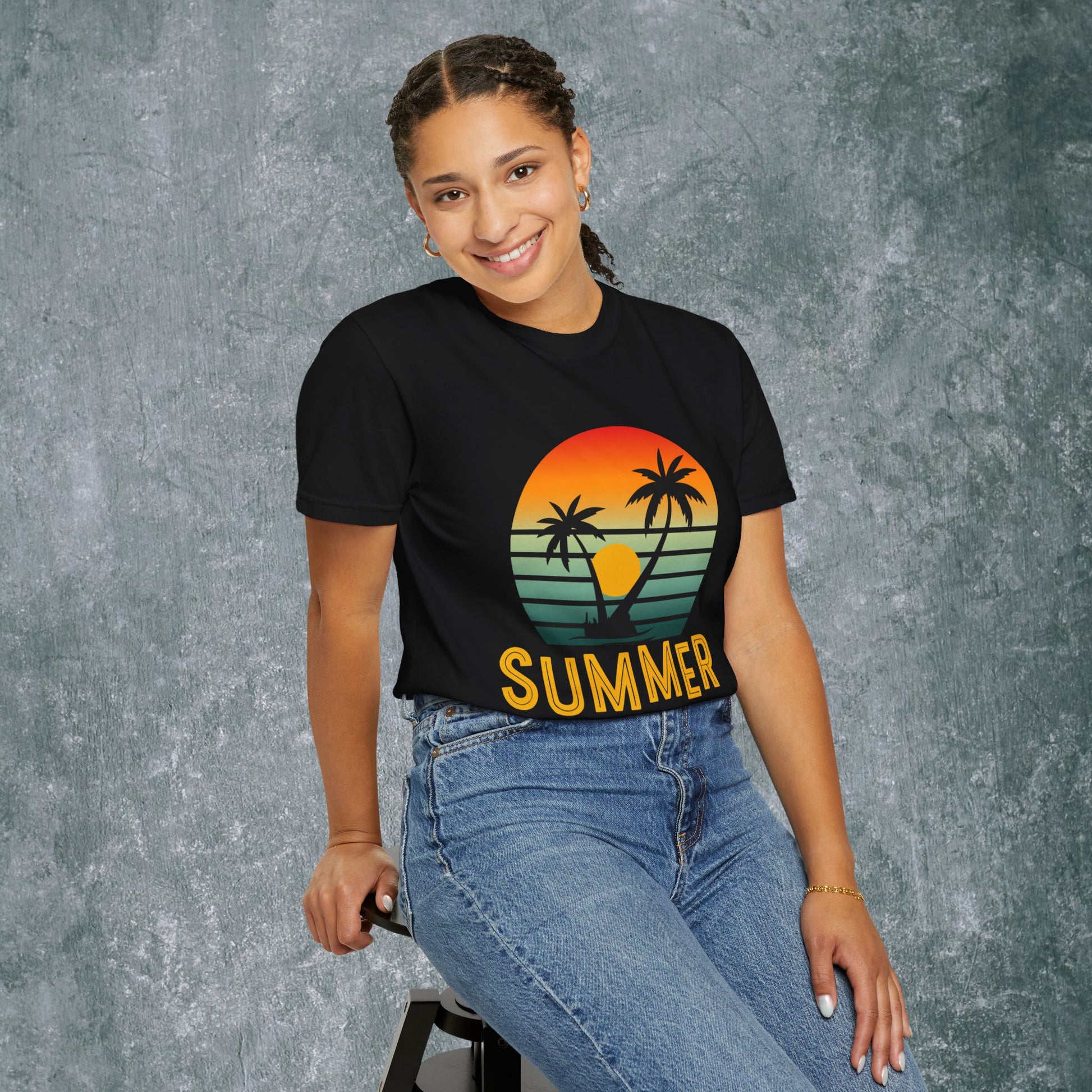 Summer Sunset Graphic Unisex T-Shirt | Vibrant Vacation Vibe